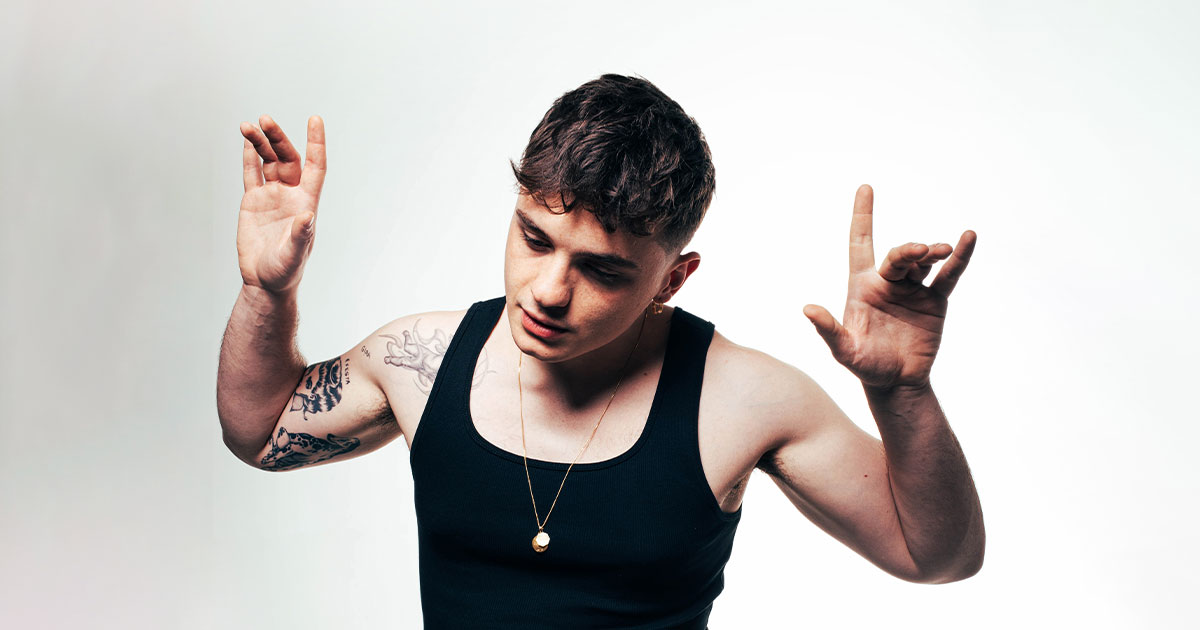 L’essenza autentica del nuovo pop: intervista a Olly